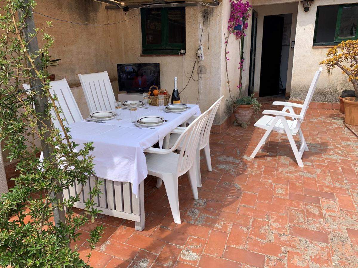 Notaria-Apartamento Y Estudio En Casco Antiguo, Al Lado De Playa, Rambla Y Monasterio, Con Acceso A Terraza Ajardinada Sant Feliu de Guíxols Exterior foto