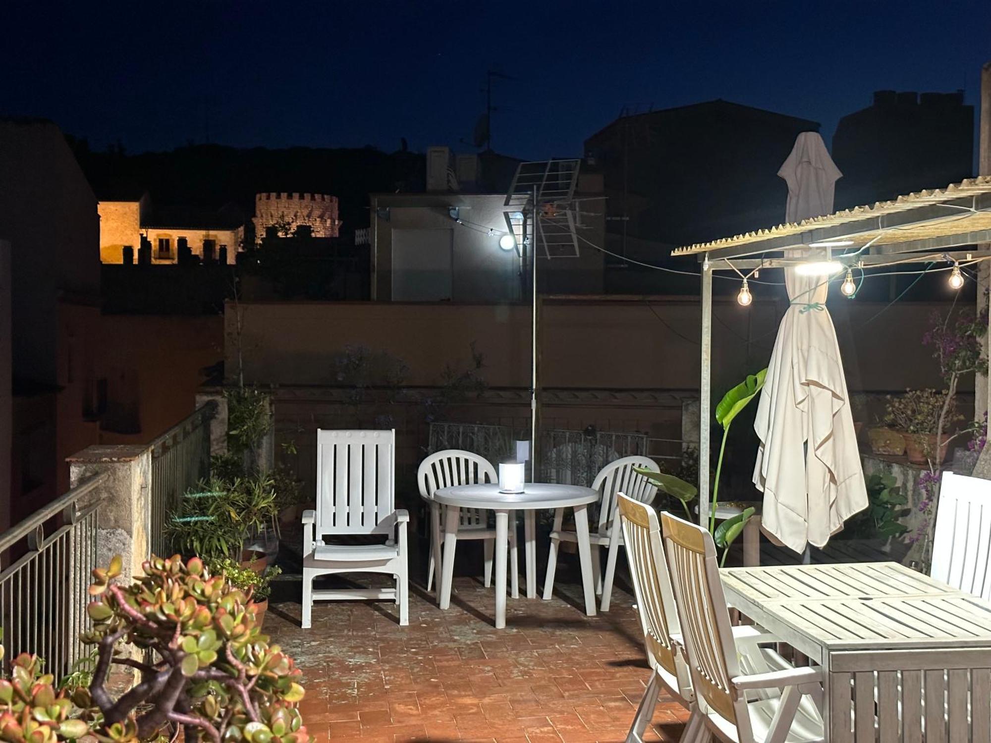 Notaria-Apartamento Y Estudio En Casco Antiguo, Al Lado De Playa, Rambla Y Monasterio, Con Acceso A Terraza Ajardinada Sant Feliu de Guíxols Exterior foto